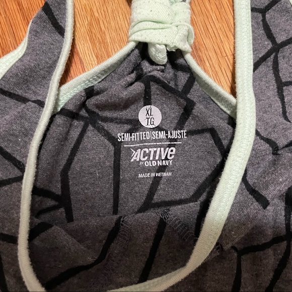 Old Navy Activewear - Picture 4 of 4